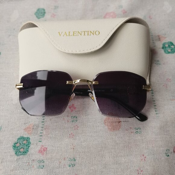 Valentino Accessories - Valentino Black Frame Glasses